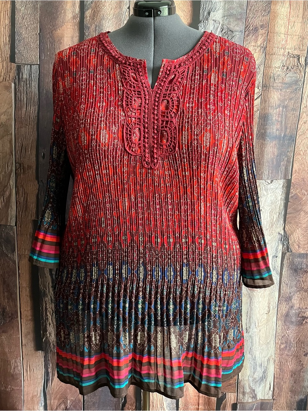 3X multicolored pleated woven blouse